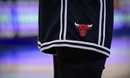 Bulls pants logo