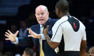 steve clifford yelling hands out