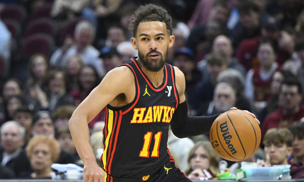 Trae Young driving to the basket