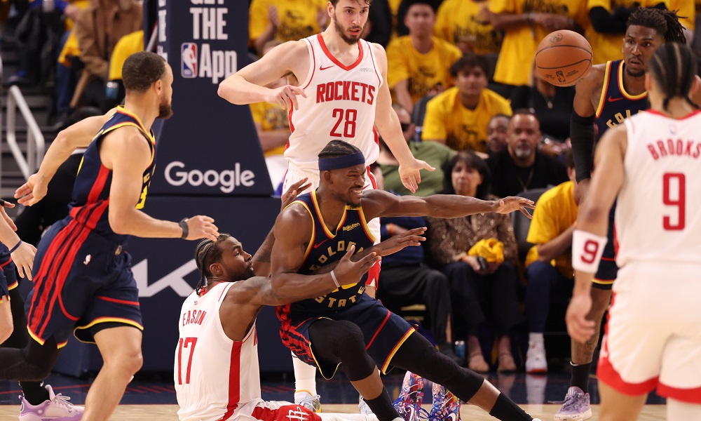 Jimmy Butler battles Rockets