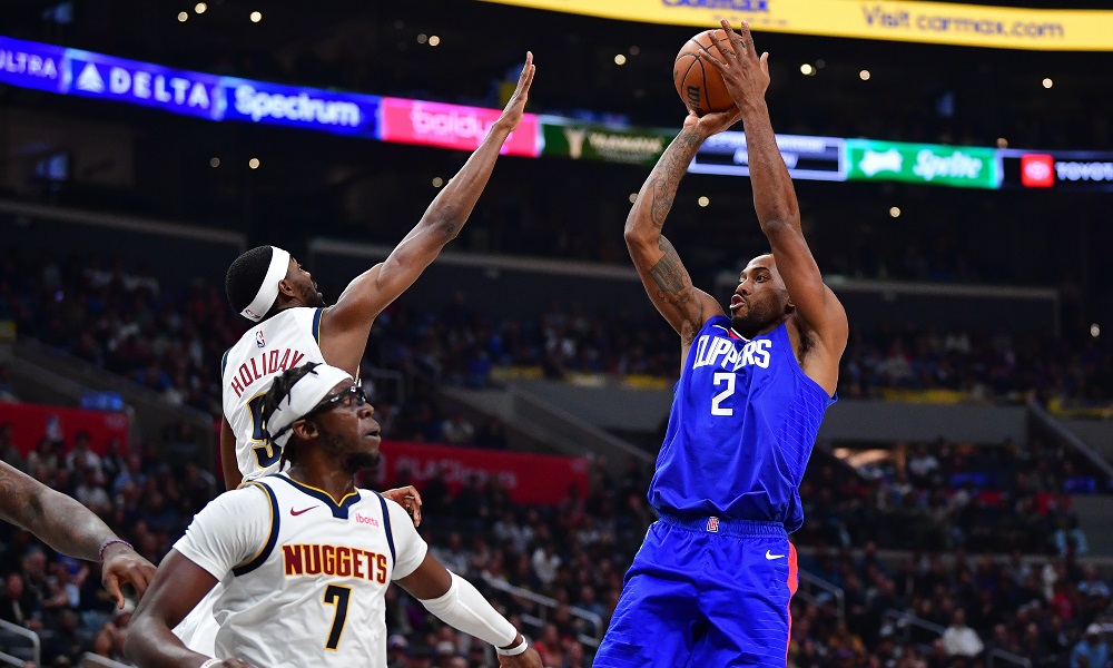 Kawhi shoots over Nuggets