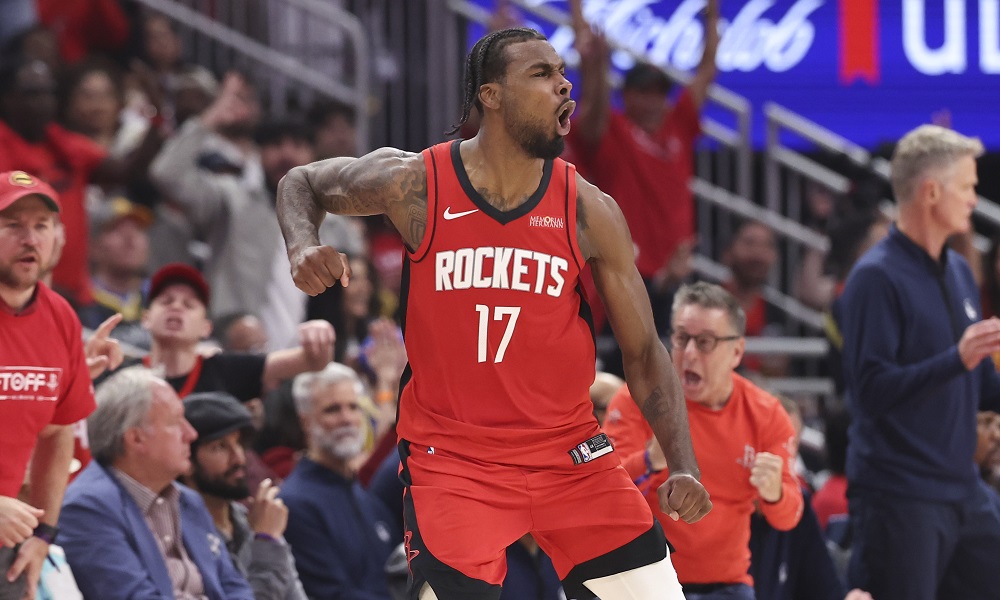 Tari Eason reacts during game