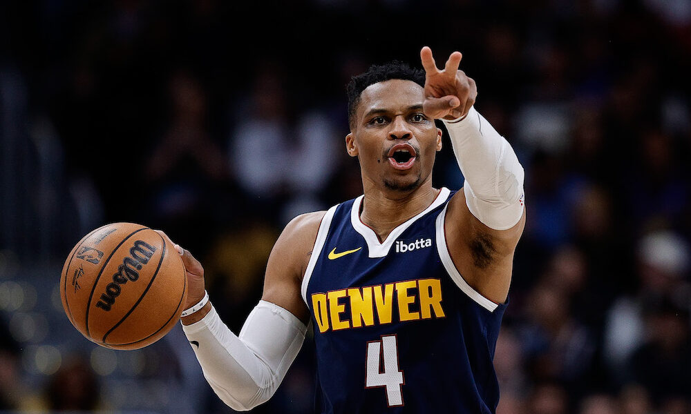 Russell Westbrook moving the ball up the court in Wednesday's game between Nuggets and Spurs.