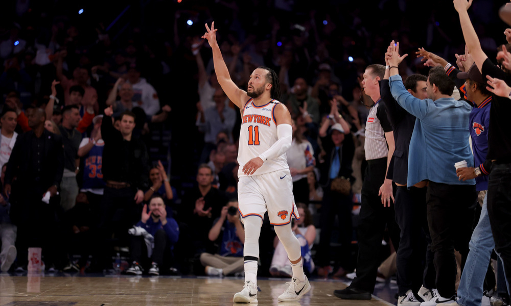 Jalen Brunson celebrating after making a shot.