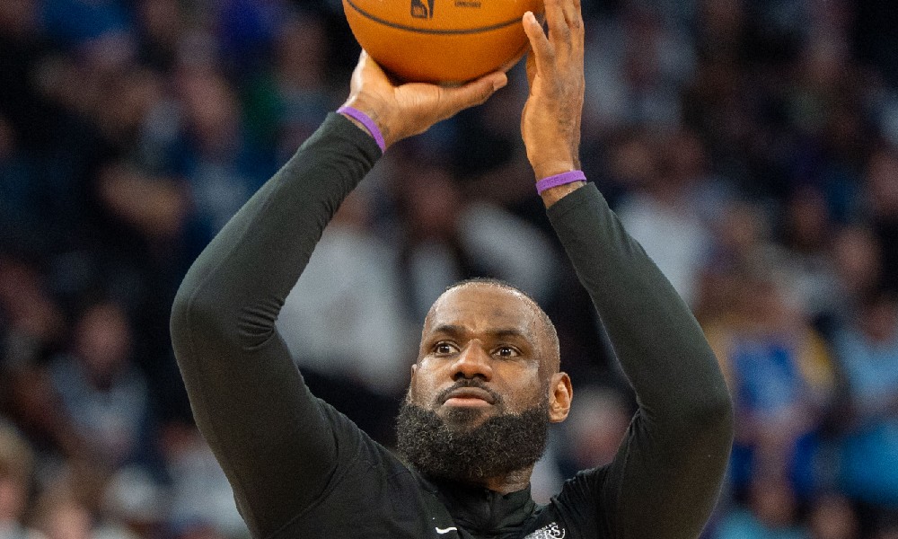 LeBron James shooting before game