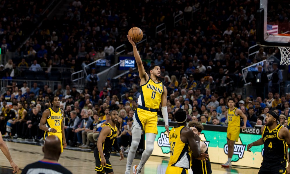 Pacers battle Warriors