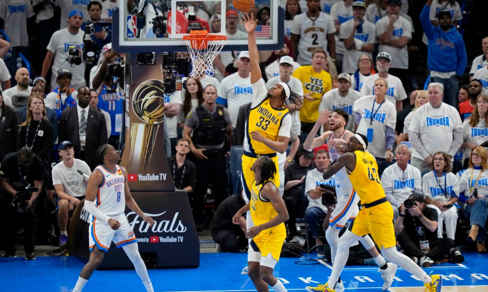 The Pacers go for a block against the Thunder in.Game 1