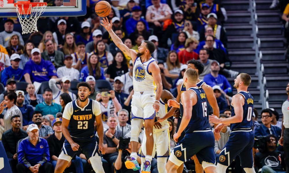 Stephen Curry layup
