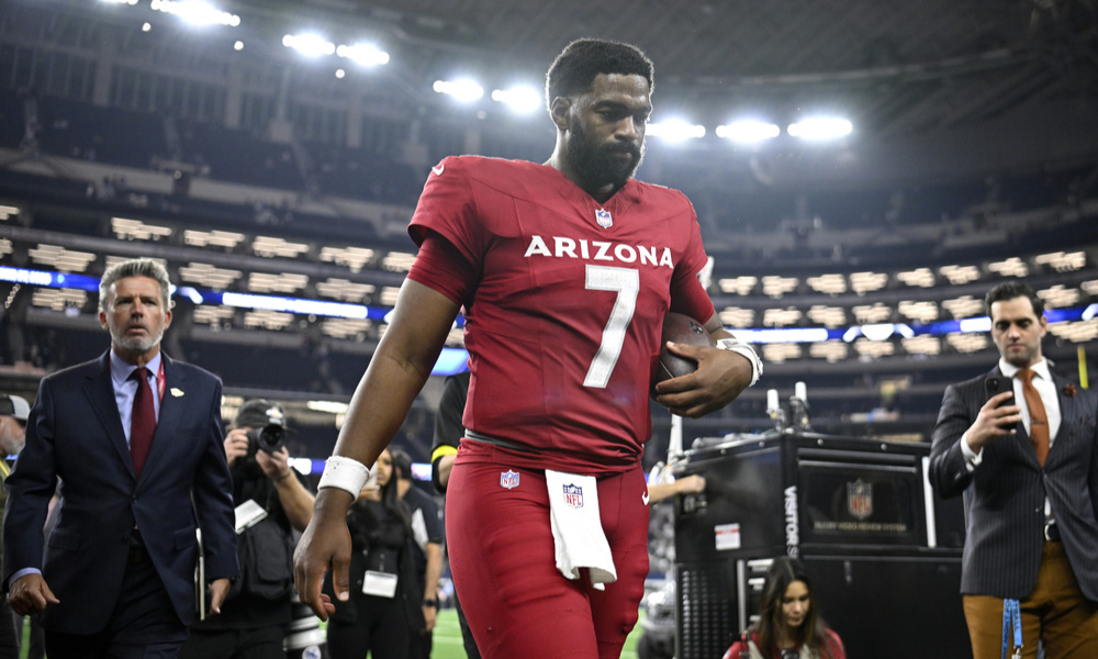 Closeup shot of Arizona Cardinals QB Jacoby Brissett.