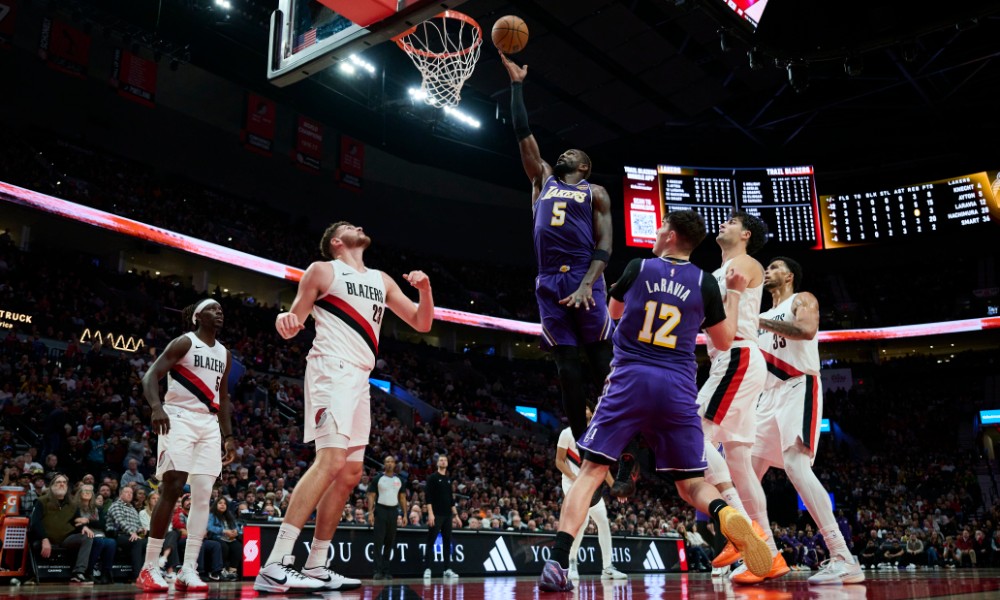 Deandre Ayton scores against Trail Blazers