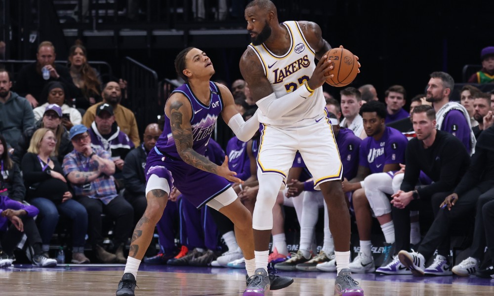 LeBron James vs Jazz