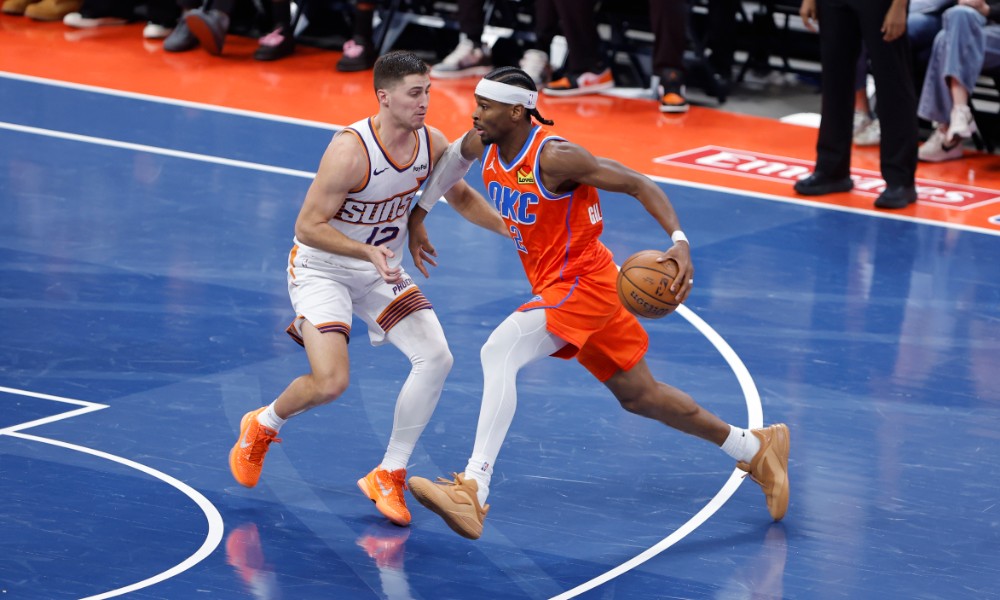 Shai Gilgeous-Alexander drives for Oklahoma City Thunder