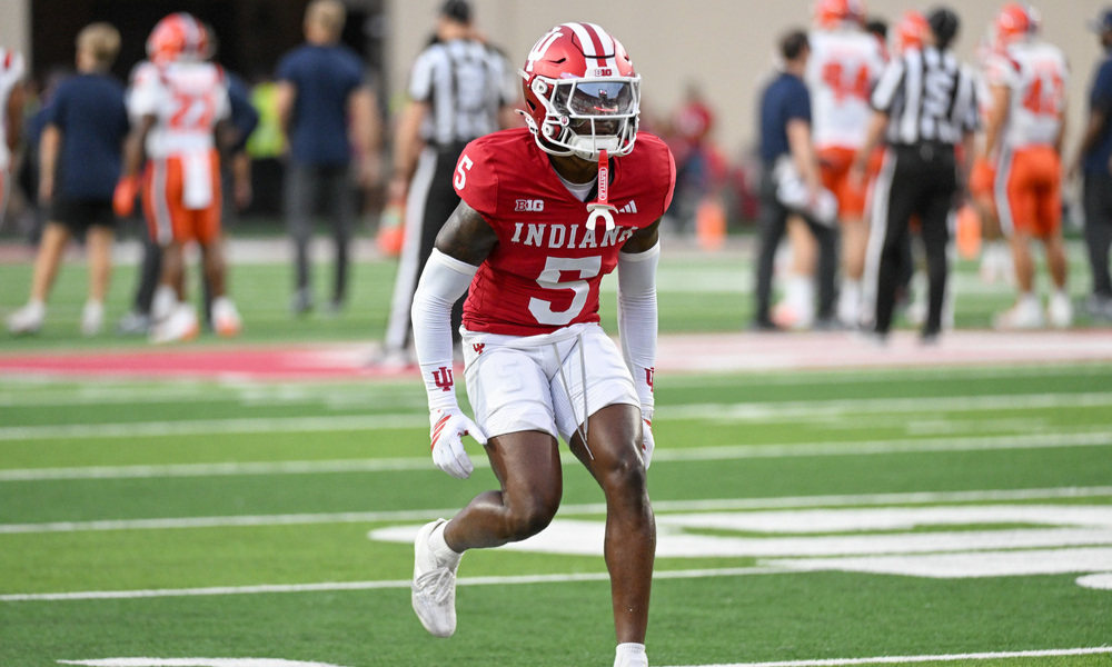Closeup shot of Indiana Hoosiers defensive back D'Angelo Ponds.