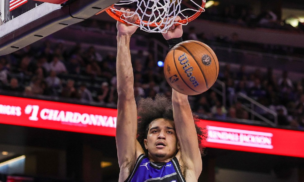 Anthony Black slam dunk
