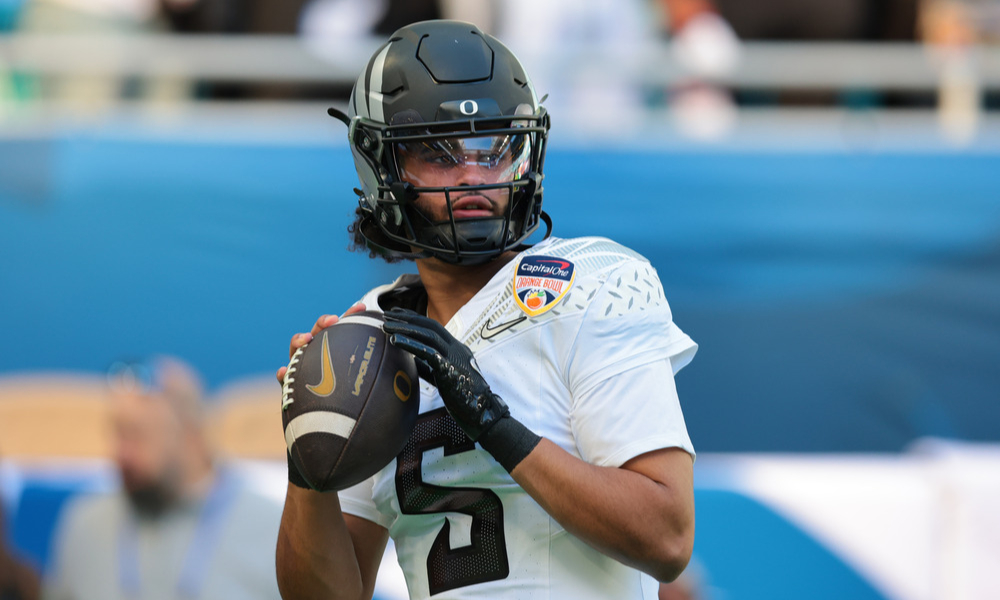 Closeup shot of Oregon Ducks quarterback Dante Moore.