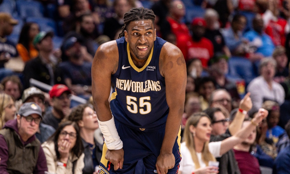 New Orleans Pelicans forward Kevon Looney (55) looks on against the Miami Heat during the first half at Smoothie King Center. Mandatory Credit: Stephen Lew-Imagn Images